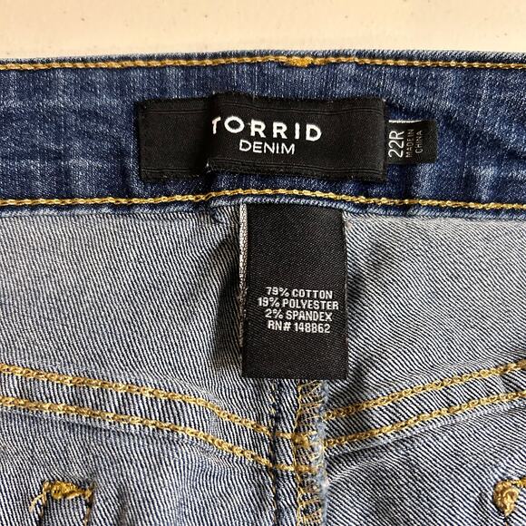 Torrid Jeans Blue Denim Straight Leg Womens Size 22R - Picture 3 of 13